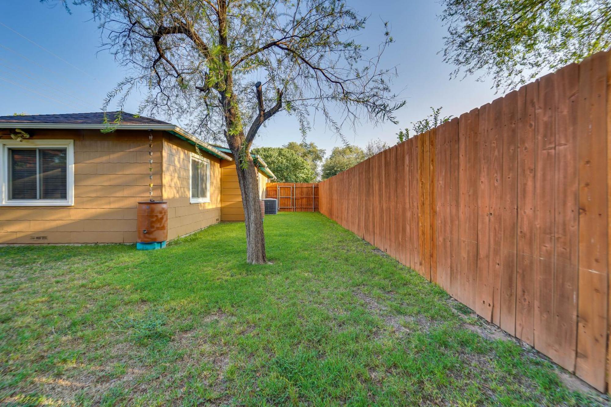 Lovely Lubbock Home With Furnished Deck And Grill Eksteriør bilde